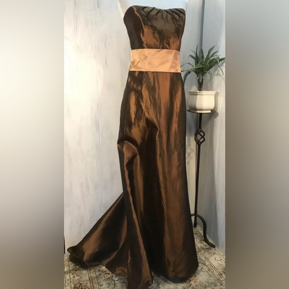 LAZARO USA Strapless Double Taffeta Chocolate/Gold Gown, Size 10, WOW, Worn 1X - Picture 1 of 6